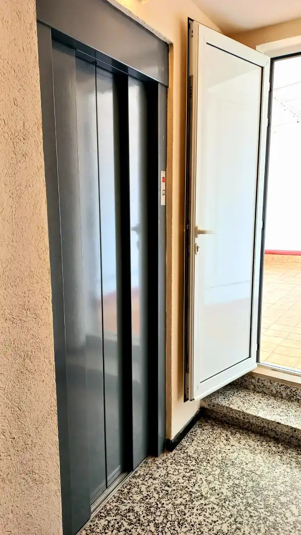 Estudio de alquiler en Llançà con Calefacción, Terraza y Amueblado