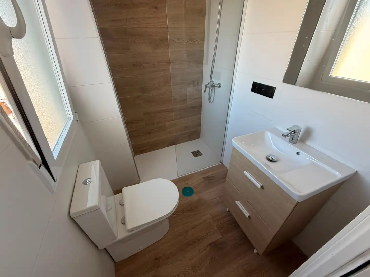 Bany de Pis en venda en Jaén amb Aire condicionat, Moblat i Balcó
