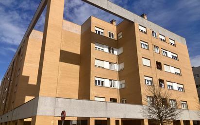 Vista exterior de Pis en venda en Gijón  amb Calefacció i Traster