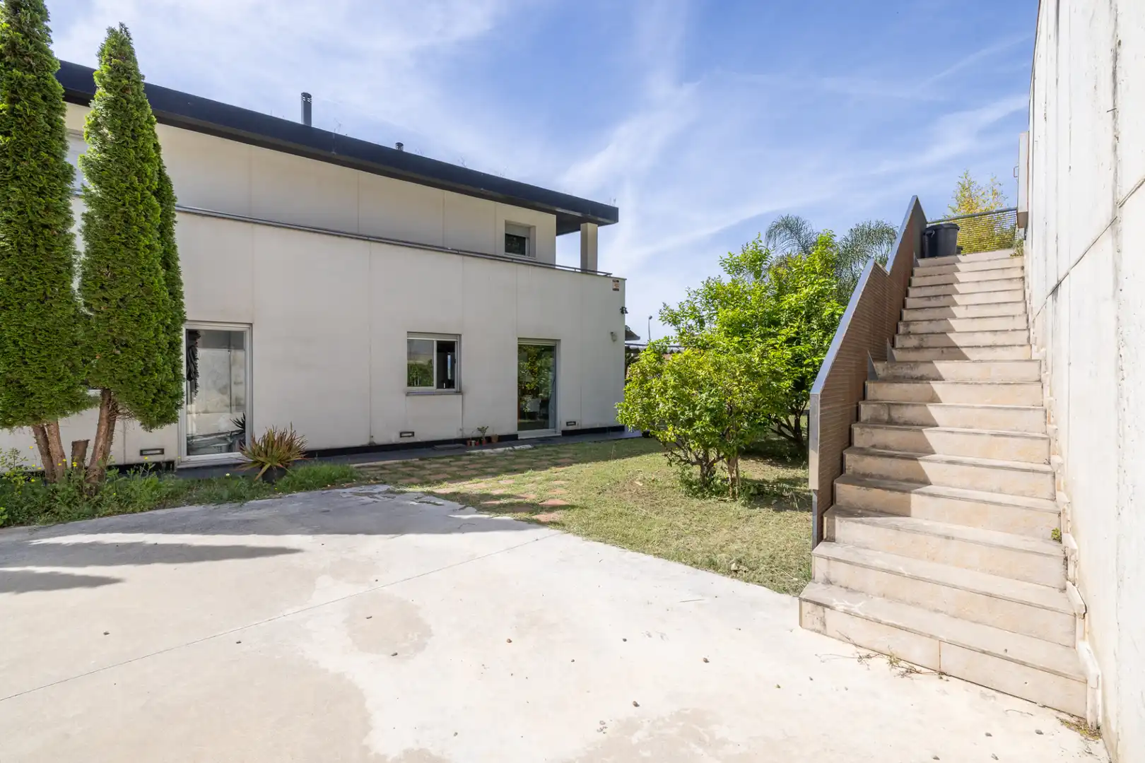 Exterior view of Houses for sale in Cerdanyola del Vallès  with Furnished