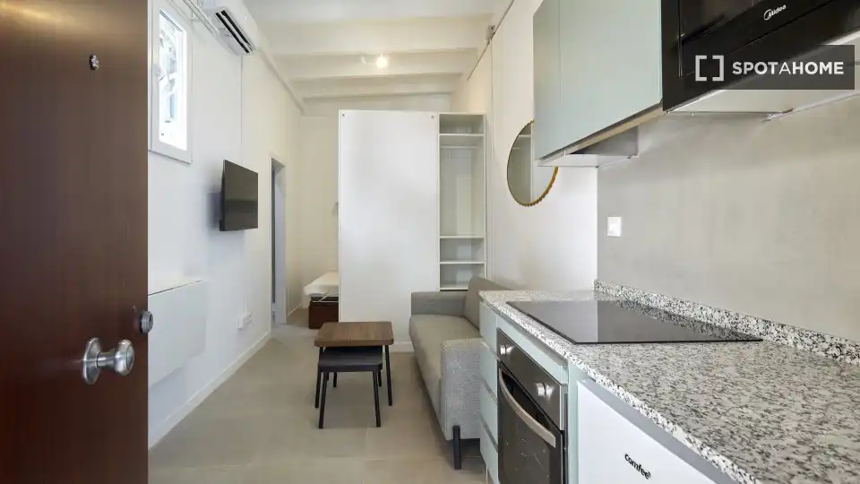 Küche von Wohnung zur Miete in Barcelona mit Klimaanlage, Heizung und Möbliert