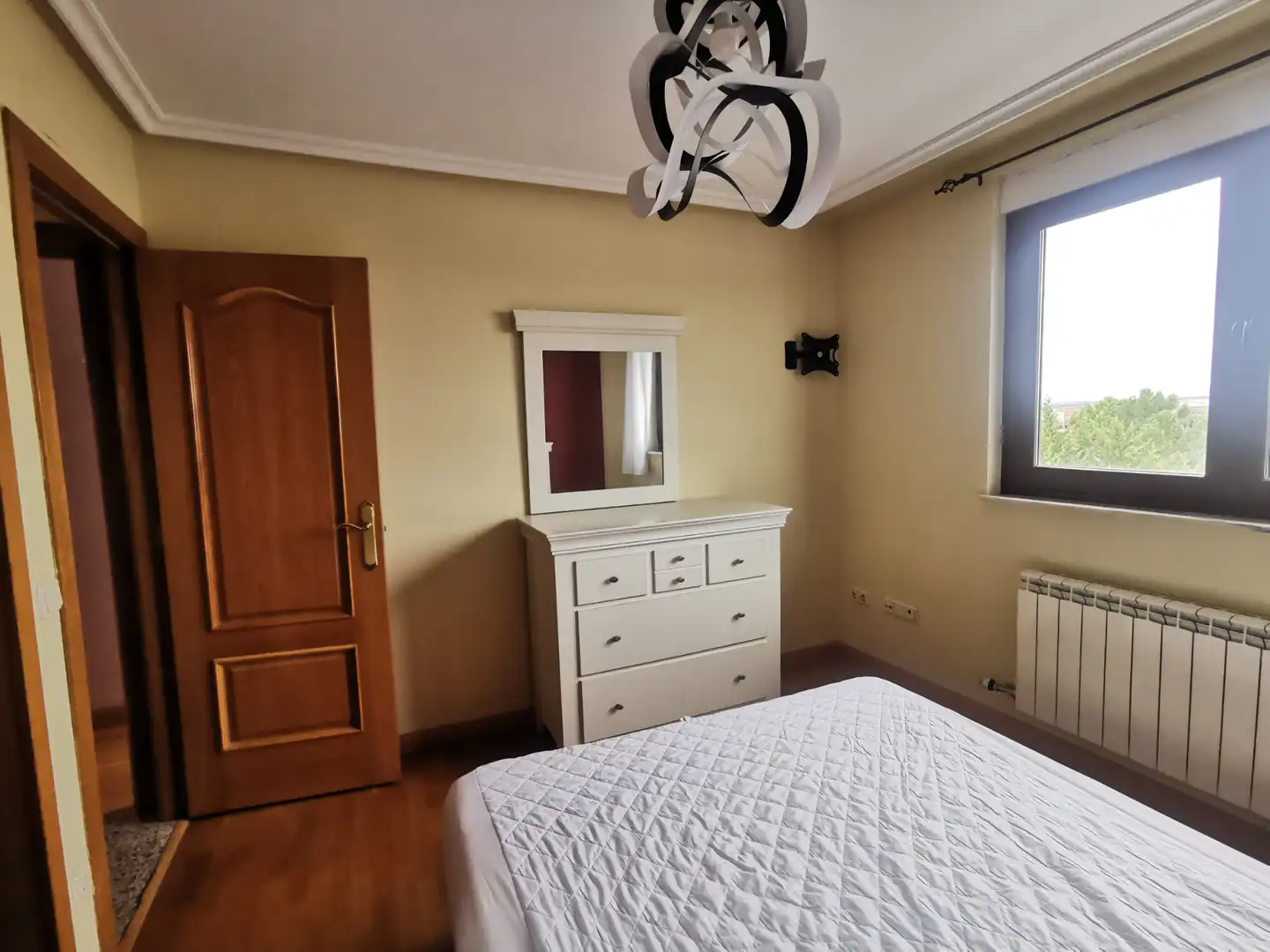 Casa aparellada amb terrassa en venda a Calle Rafael Lapesa, imagen 26