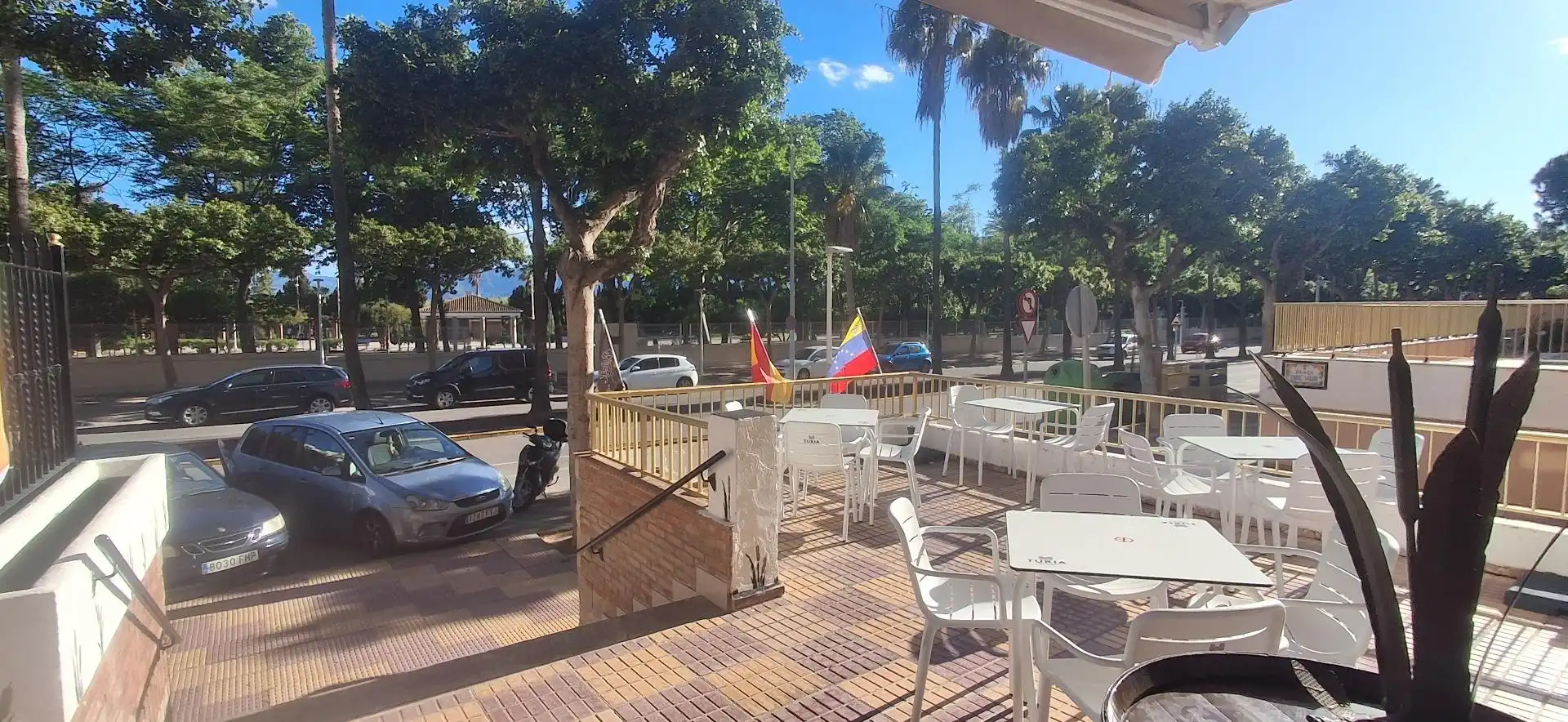 Geschaftsraum zum Verkauf in Cullera mit Klimaanlage, Terrasse und Möbliert