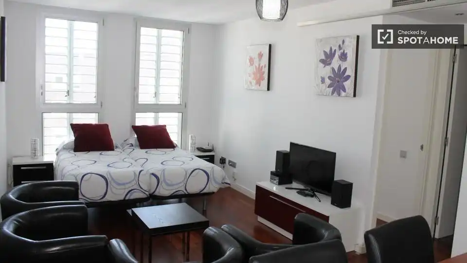 Flat for rent in Sant Pere, Sta. Caterina i la Ribera