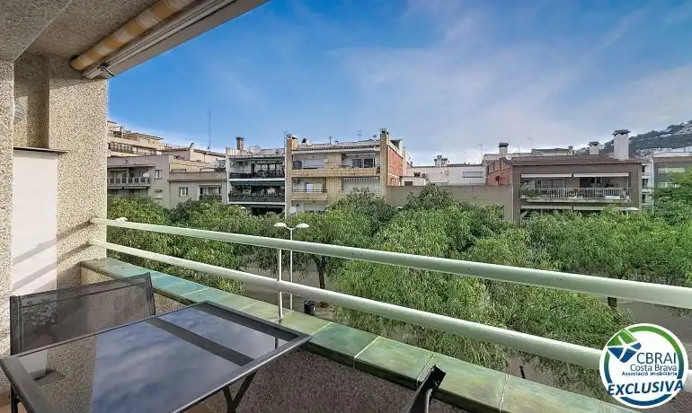 Exterior view of Flat for sale in Roses  with Heating, Terrace and Furnished