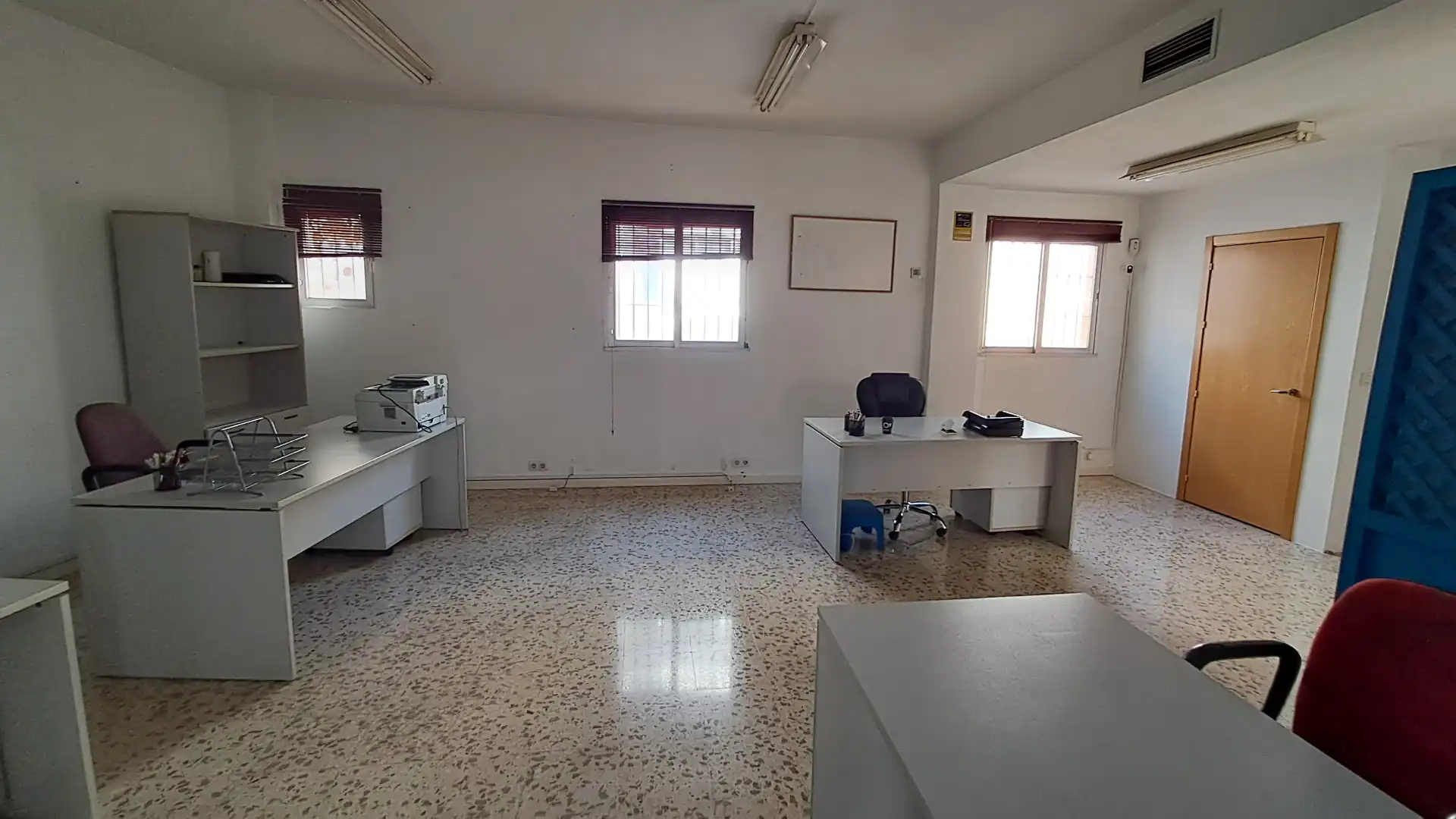 Office for sale in Torremolinos  with Air Conditioner, Heating and Furnished