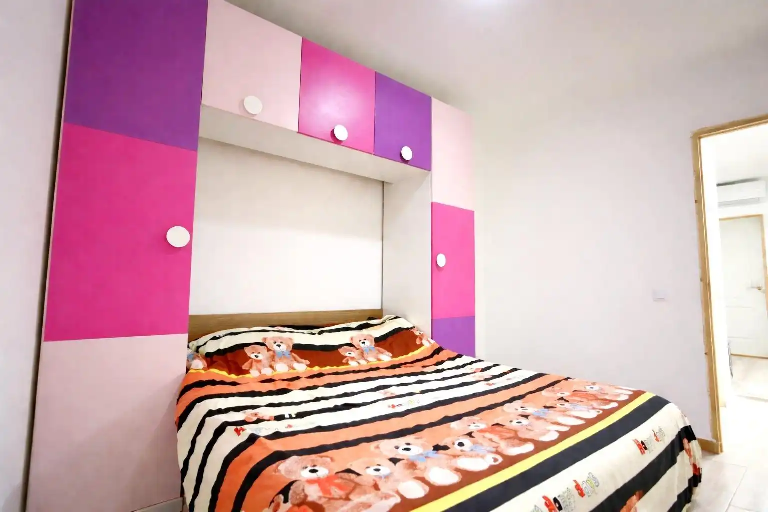 Schlafzimmer von Fabrikhallen zum Verkauf in Sagunto / Sagunt