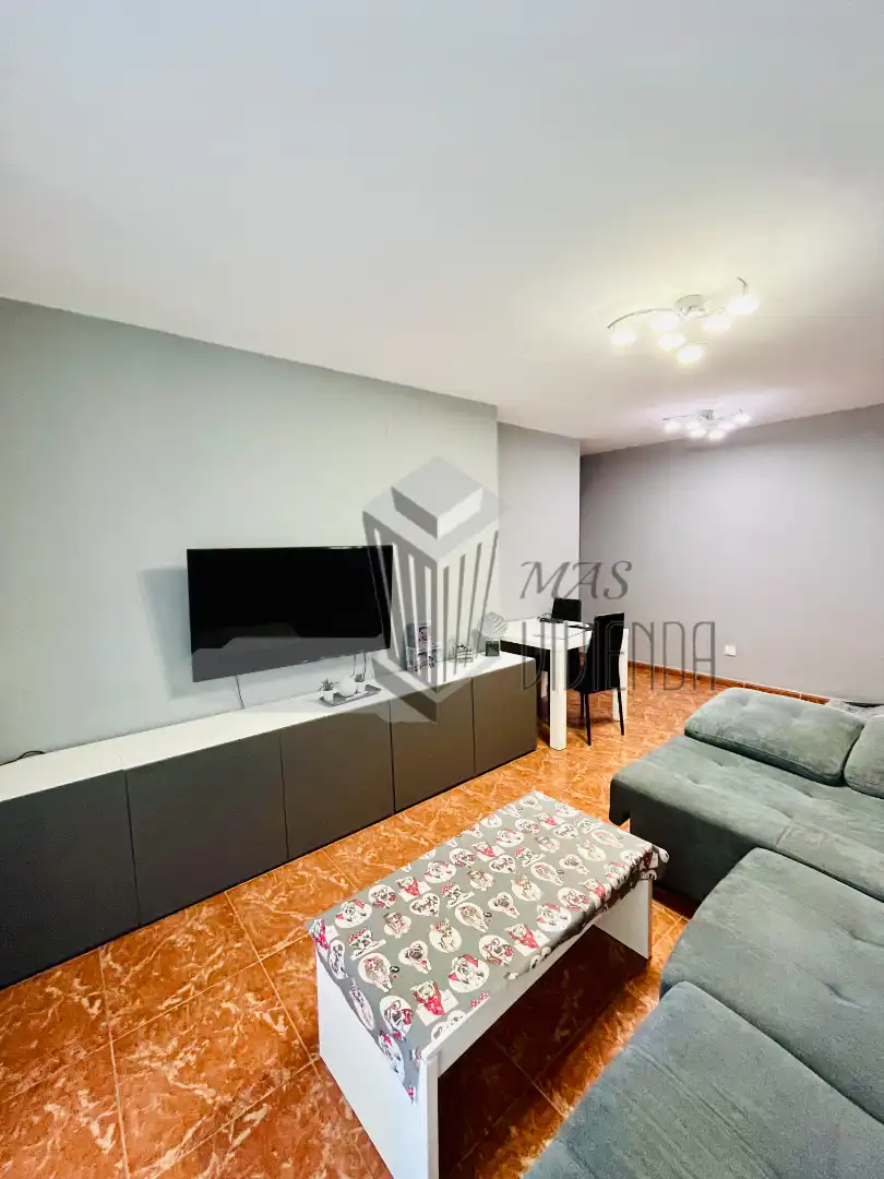 Sala de estar de Piso en venta en La Línea de la Concepción con Amueblado y Piscina comunitaria