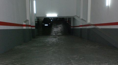 Foto 3 von Garage zur Miete in Calle Narcis Monturiol, 37, Castell - Poble Vell, Castelldefels