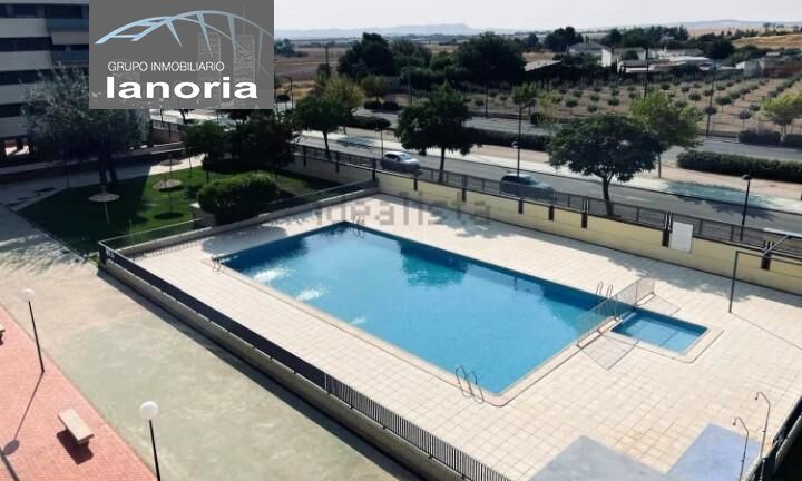 Piscina de Apartament de lloguer en  Albacete Capital amb Aire condicionat, Calefacció i Balcó