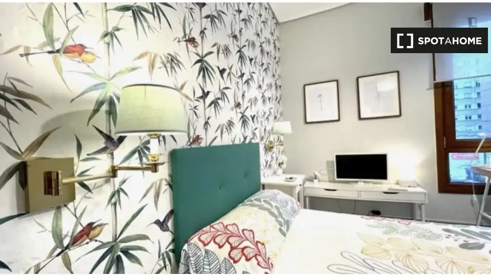 Schlafzimmer von Wohnung zur untervermieten in Bilbao  mit Klimaanlage, Heizung und Möbliert