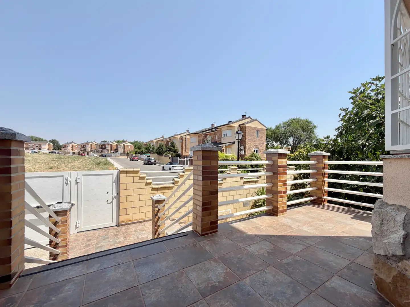 Terrassa de Casa adosada en venda en Ugena amb Aire condicionat, Calefacció i Jardí privat