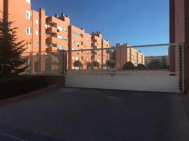 Garatge en venda a Parla Este