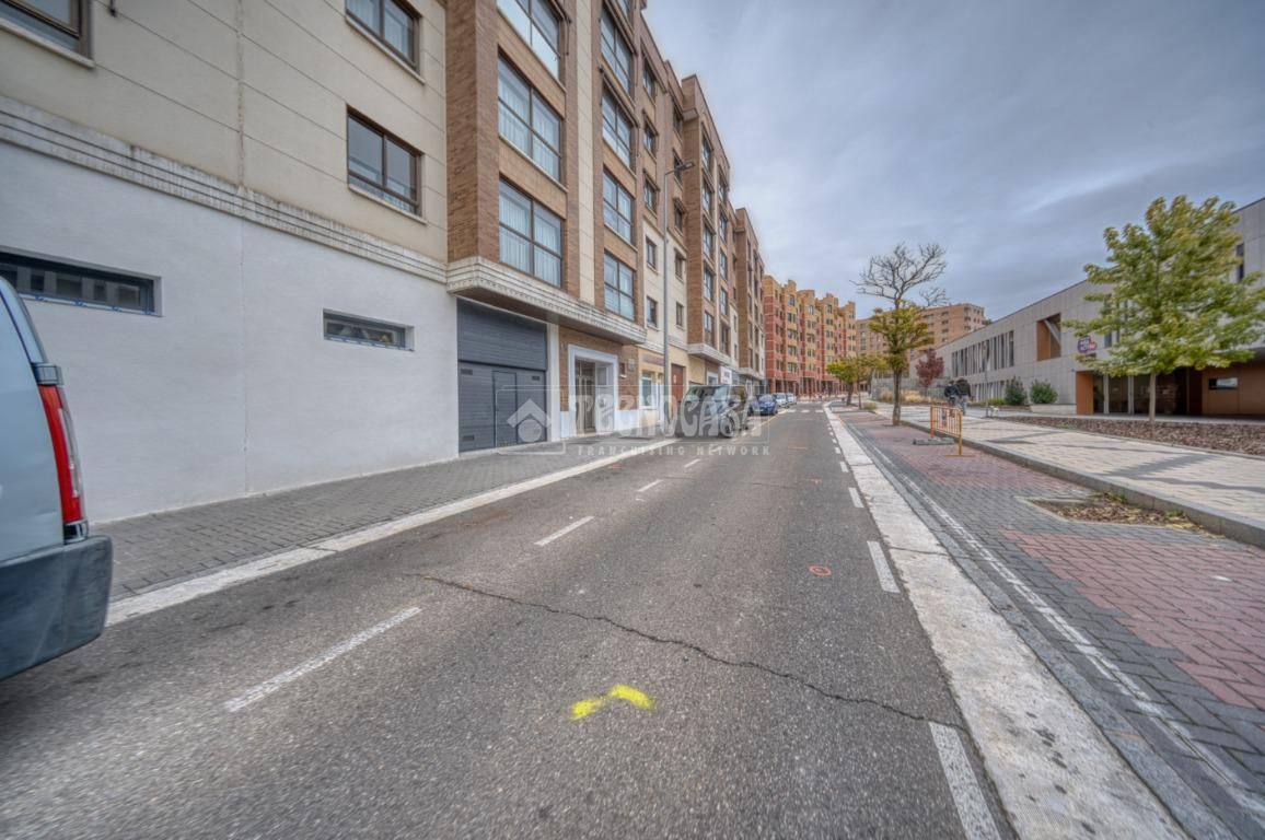 Exterior view of Premises for sale in Valladolid Capital