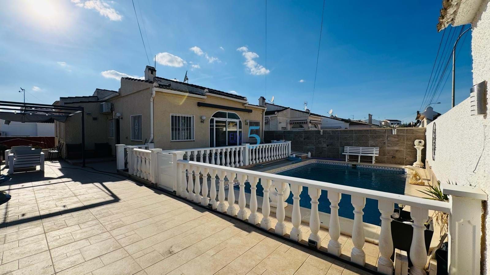 Exterior view of House or chalet for sale in Torrevieja  with Air Conditioner, Heating and Terrace