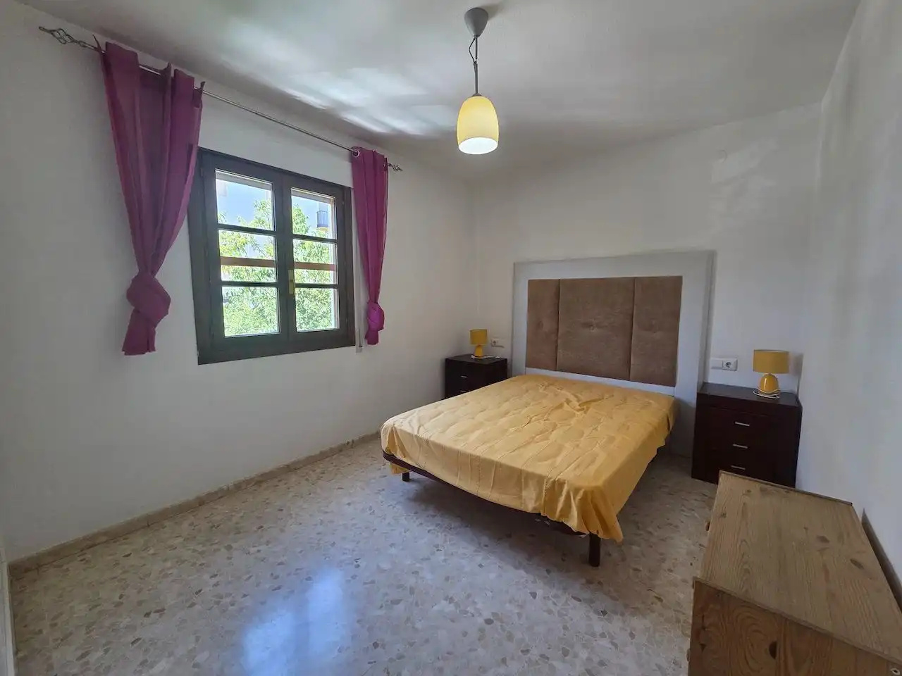 Bedroom of Flat for sale in Vélez-Málaga  with Air Conditioner
