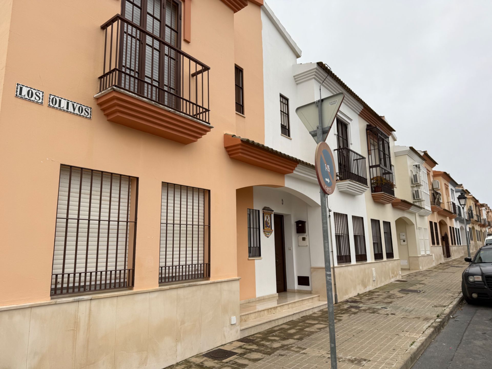 Single-family semi-detached for sale in Calle de los Olivos