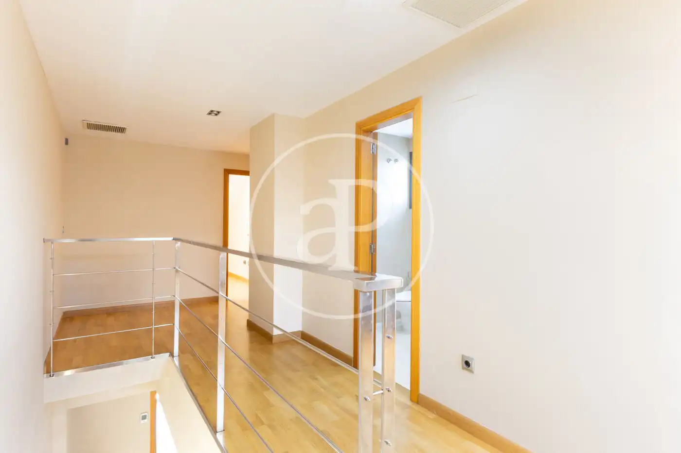 Maisonette zum Verkauf in Valencia mit Klimaanlage, Heizung und Terrasse