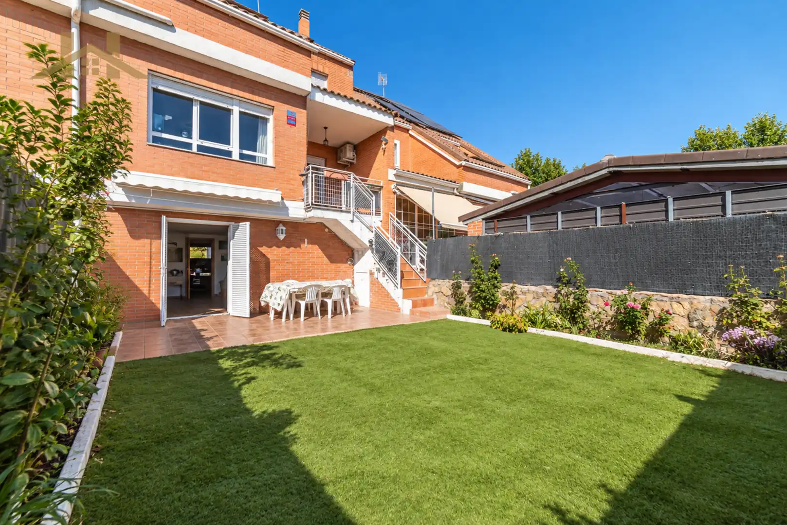 Adosado con terraza en venta en Calle de la Haya 17, imagen 2