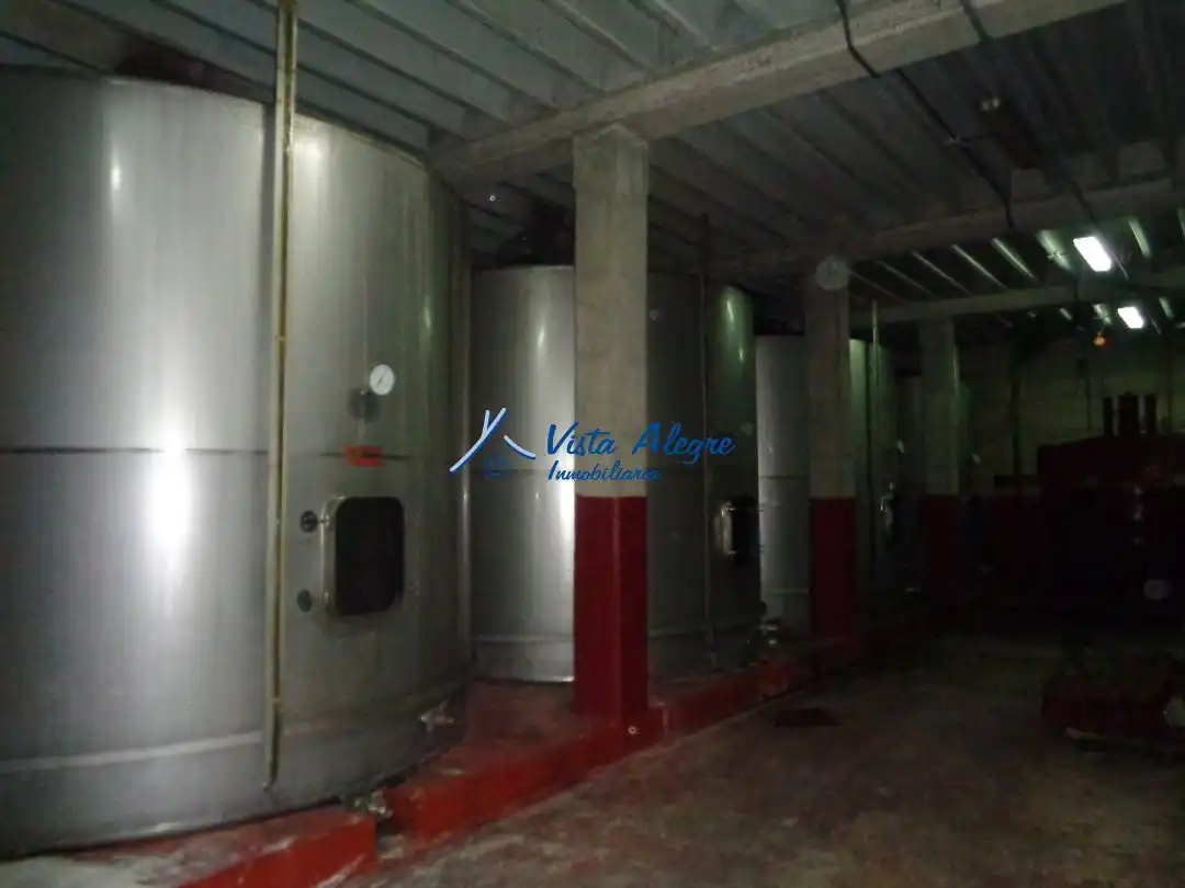 Edificio en venta en Villabuena de Álava / Eskuernaga