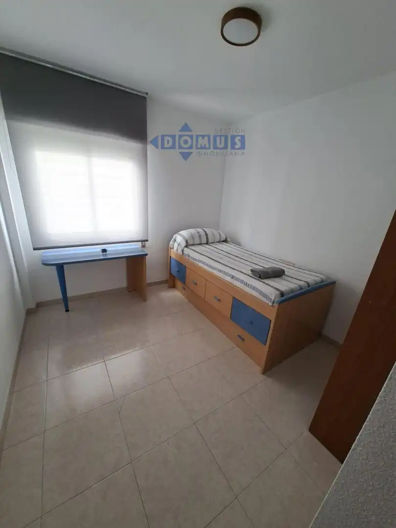 Habitación de Piso de alquiler en Ronda con Aire acondicionado, Terraza y Amueblado