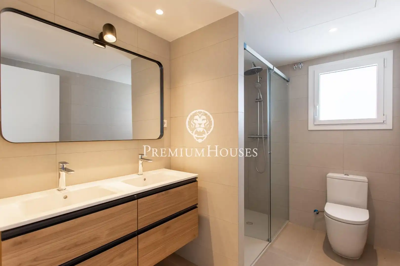 Badezimmer von Haus oder Chalet zum Verkauf in Sant Andreu de Llavaneres mit Heizung, Privatgarten und Terrasse