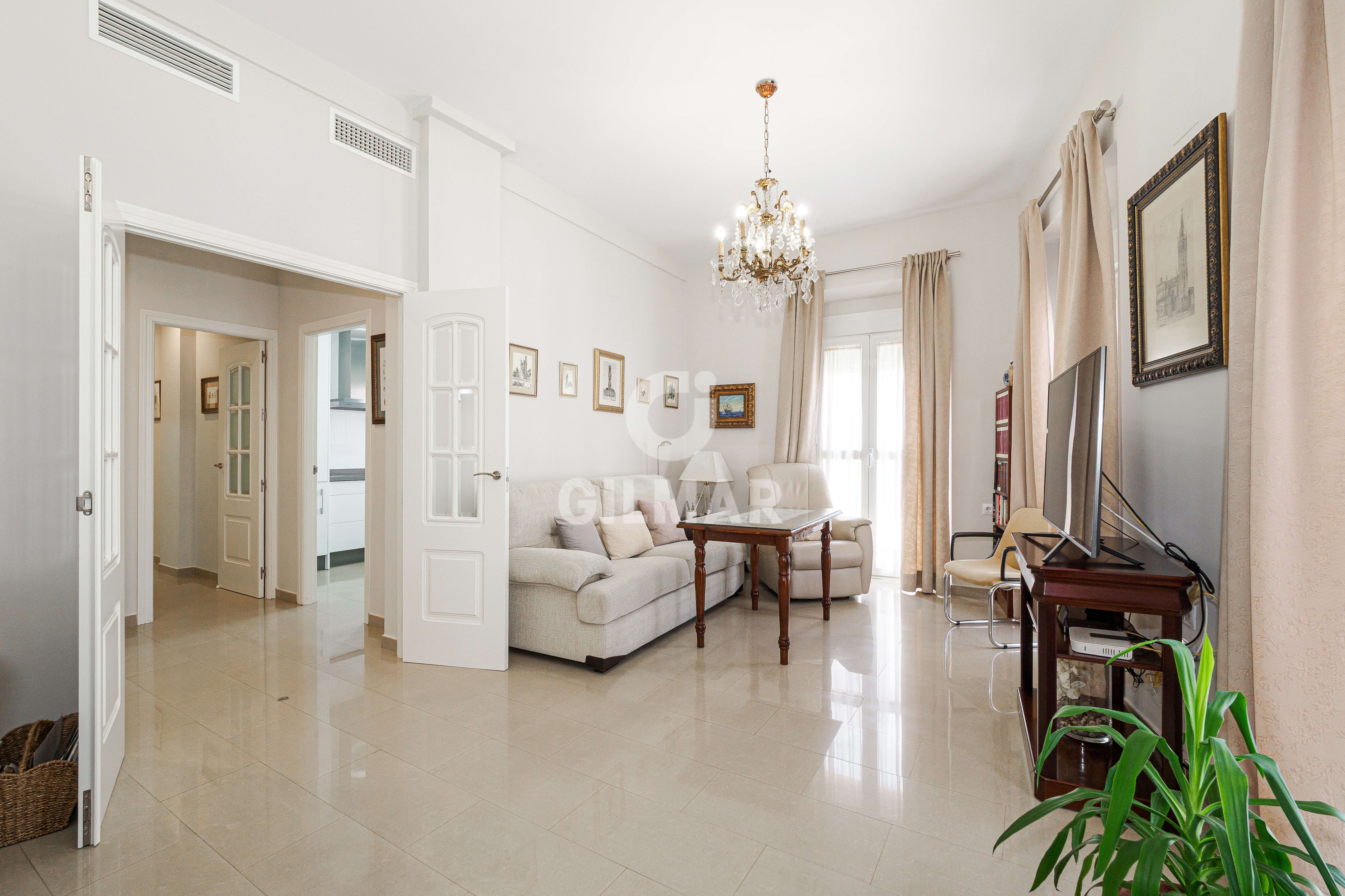 Living room of Flat for sale in  Sevilla Capital  with Heating, Storage room and Balcony