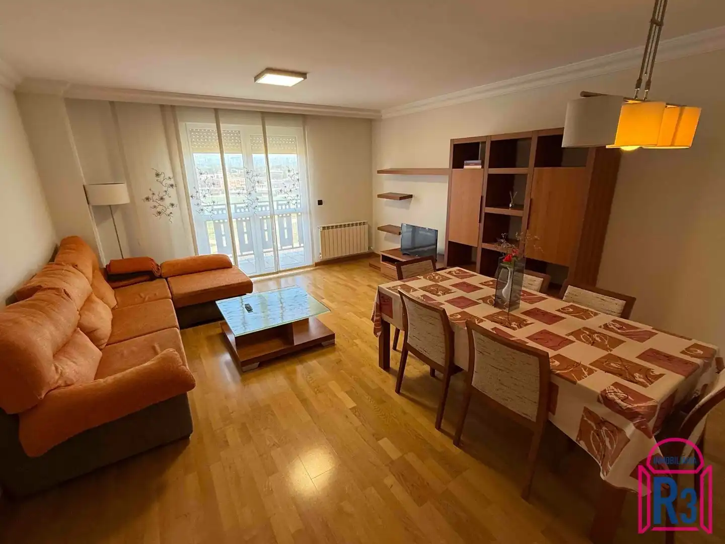 Sala de estar de Piso de alquiler en León Capital  con Calefacción, Terraza y Amueblado