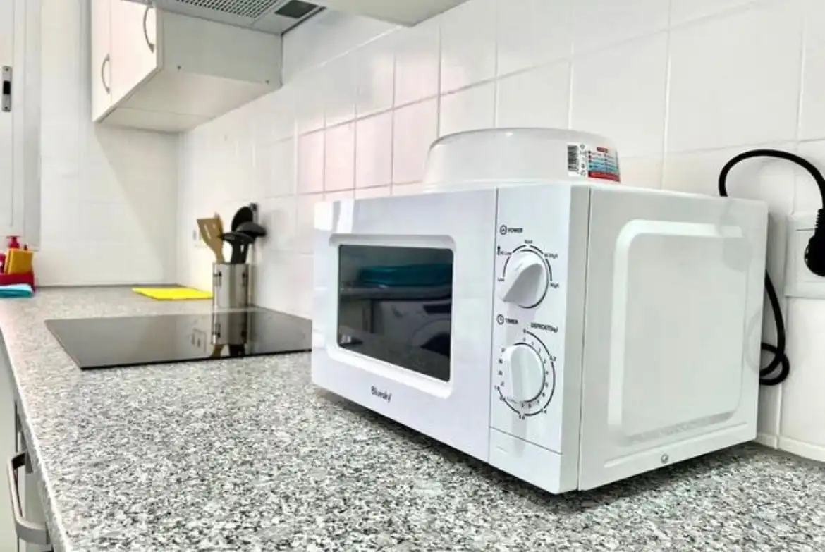 Kitchen of Flat for share in Requena  with Air Conditioner, Heating and Furnished