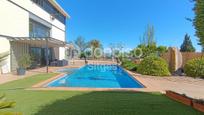 Piscina de Casa o xalet en venda en Corbera de Llobregat amb Jardí privat i Piscina
