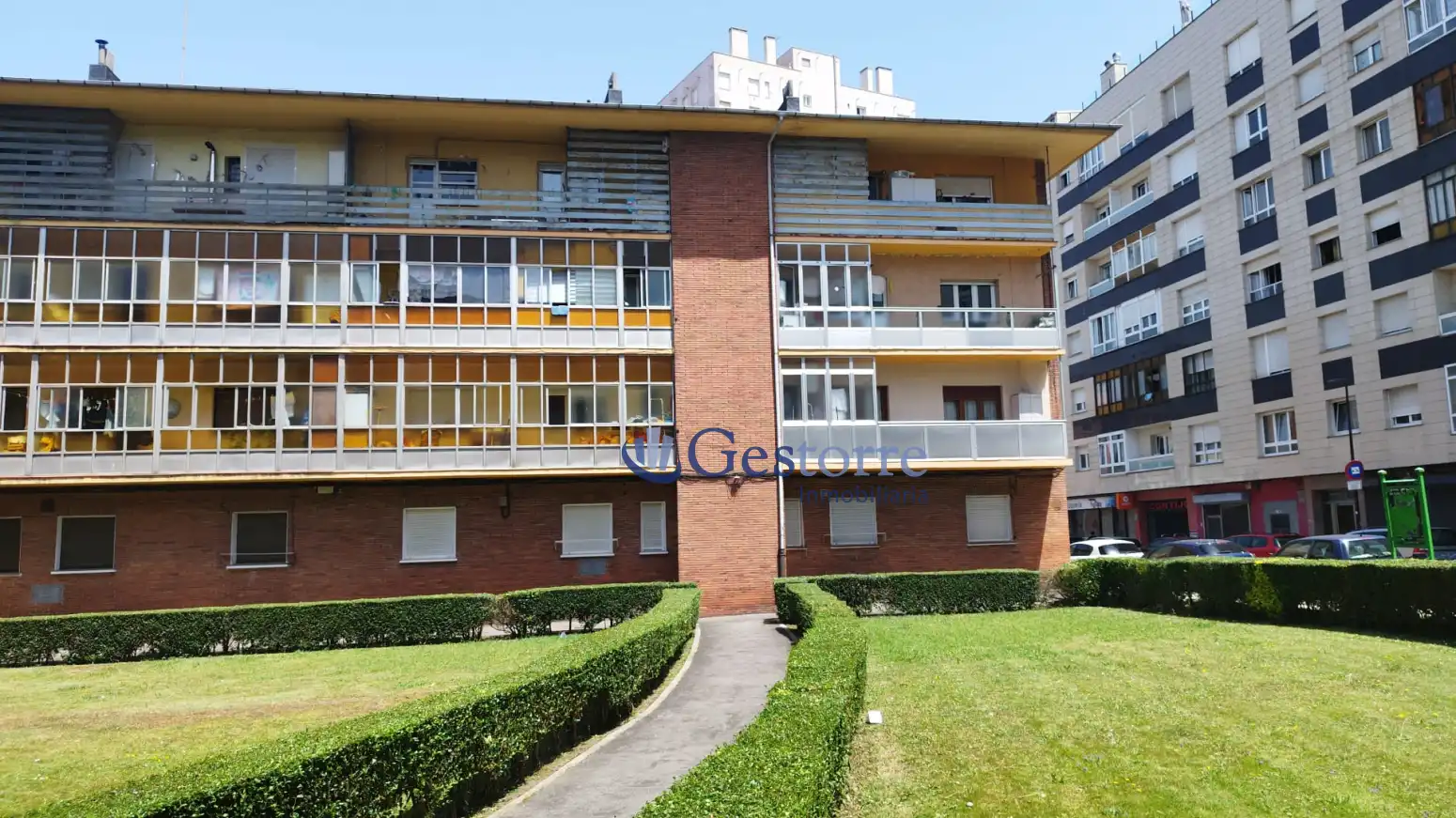 Vista exterior de Piso en venta en Gijón  con Calefacción, Terraza y Amueblado