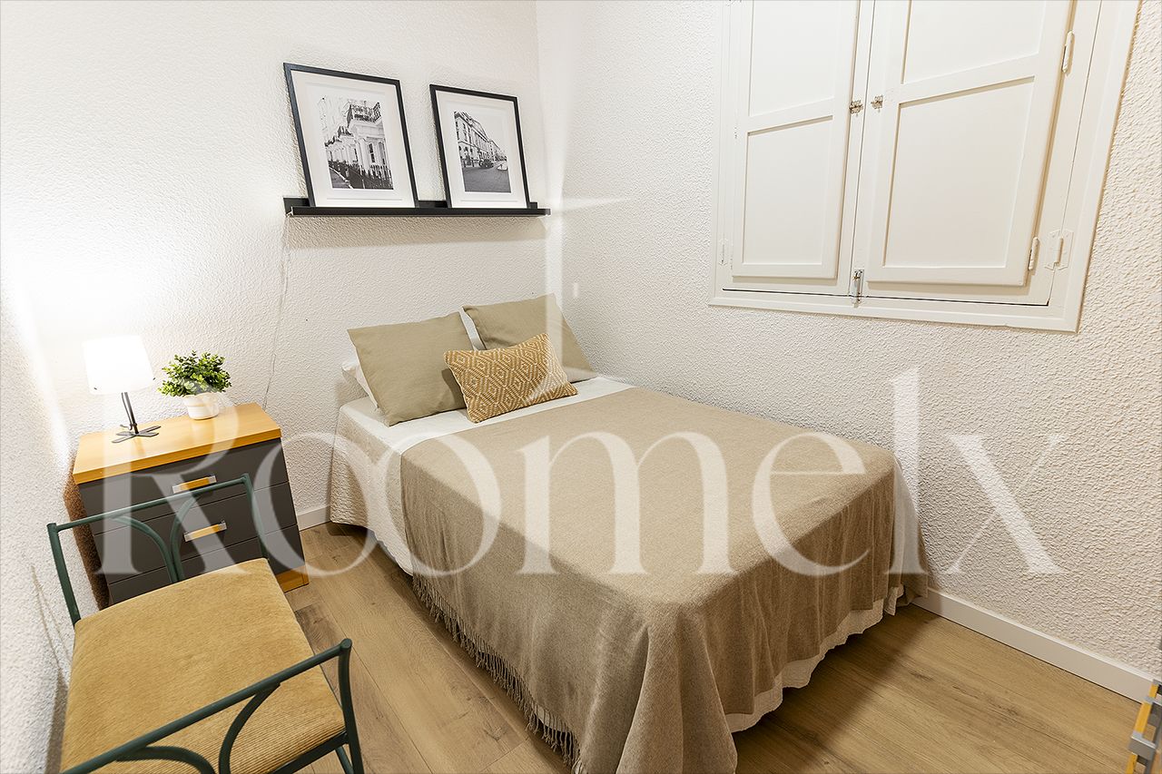 Flat to share in Carrer Ginés García Esquitino, 58, Carrús Este