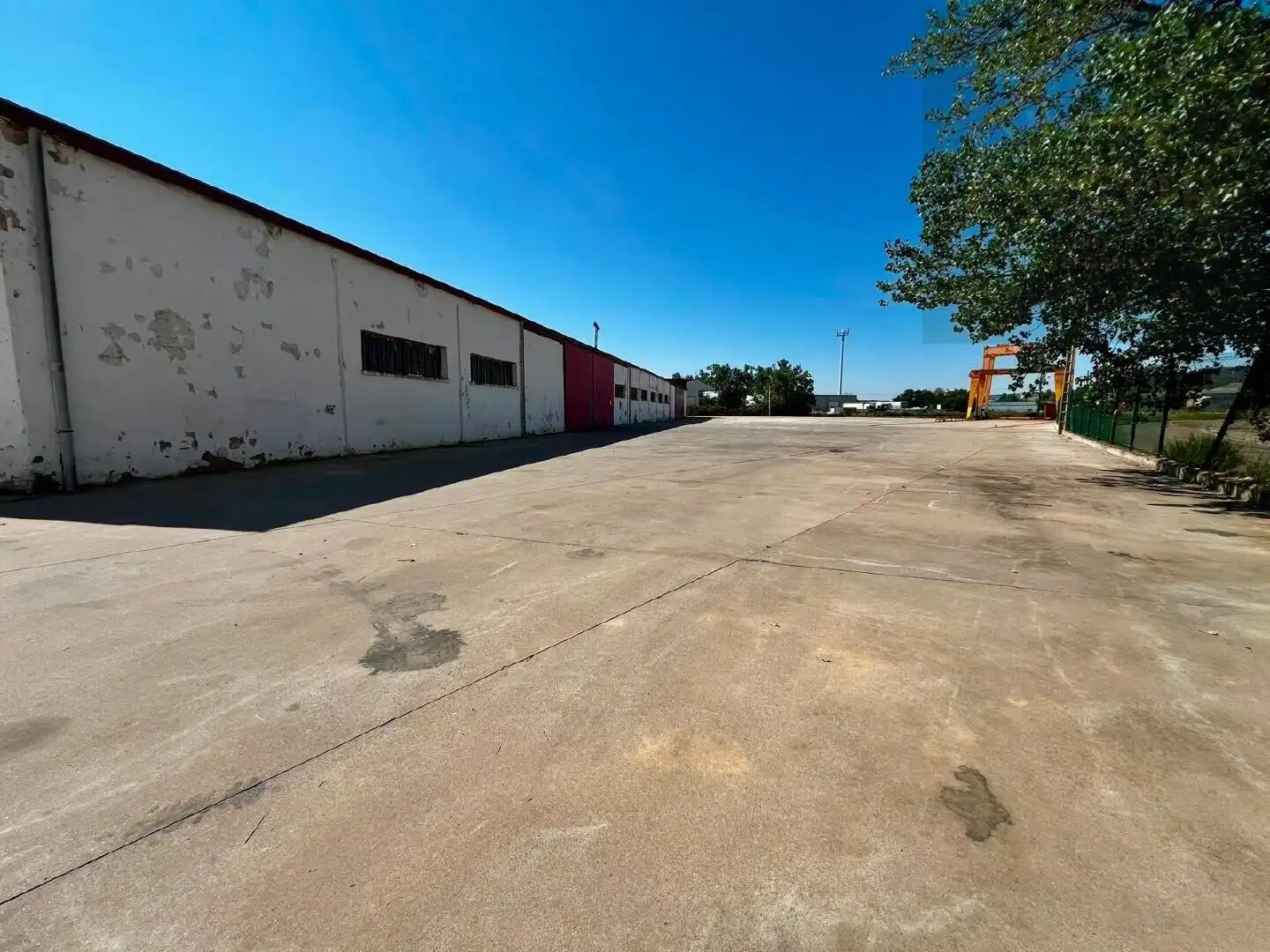 Nave industrial en alquiler en Villamuriel de Cerrato, imagen 2