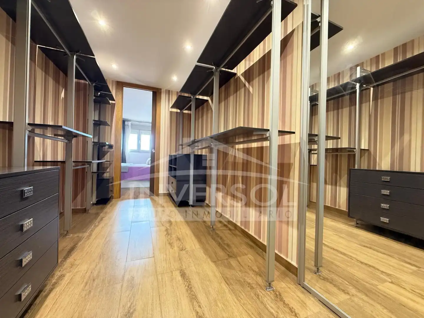 Flat for sale in Adra  with Air Conditioner, Heating and Furnished