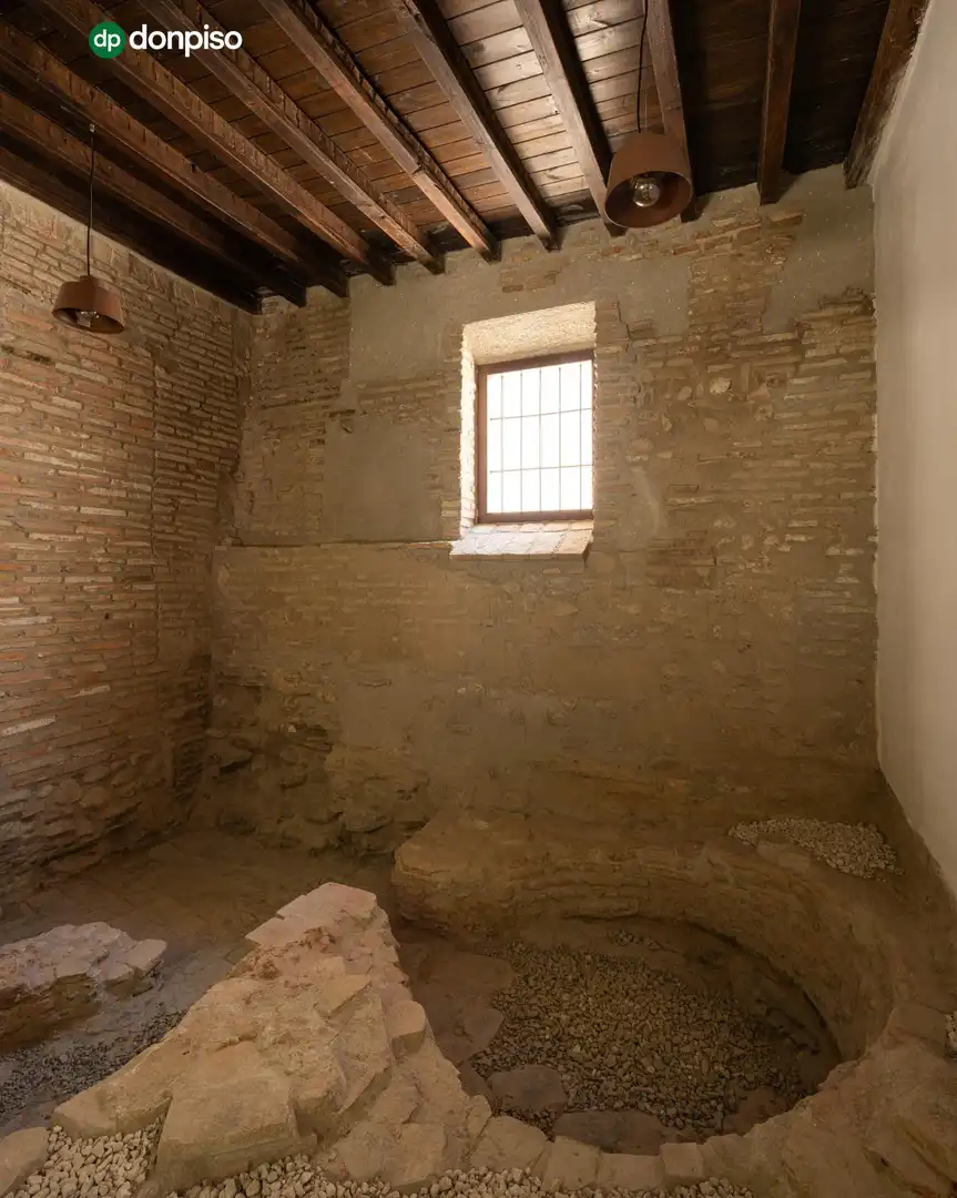 Flat for sale in Granada  with Air Conditioner