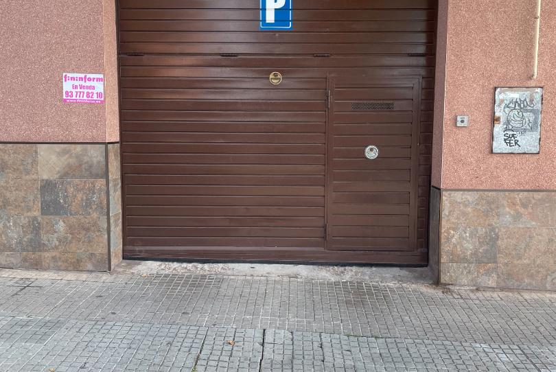 Photo 1 of Garage to rent in Carrer Torrent Mal, 35, Nucli Urbà, Barcelona