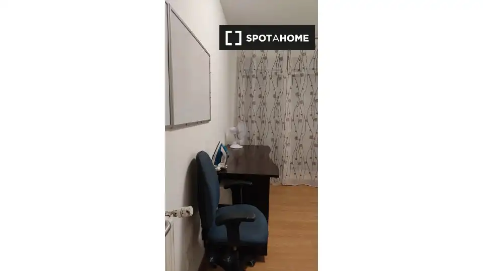 Room in PAU de Carabanchel