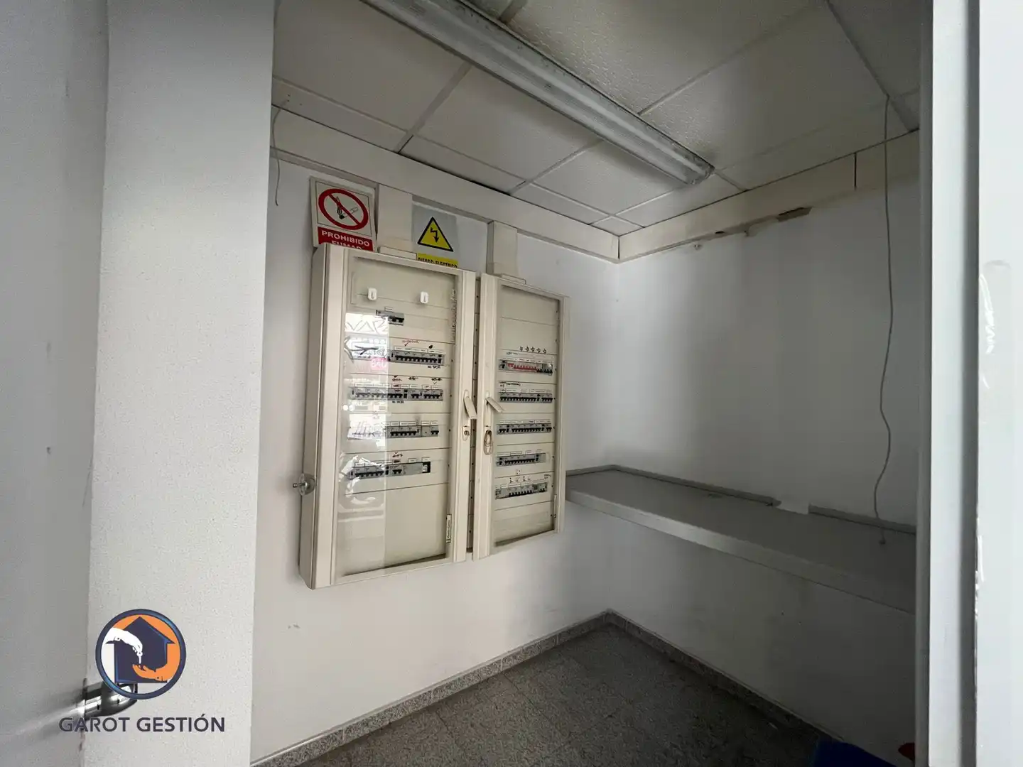 Commercial properties for sale in San Fernando de Henares  with Air Conditioner and Internet