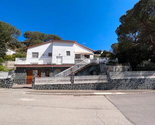 Exterior view of House or chalet for sale in Llinars del Vallès  with Private garden, Terrace and Storage room