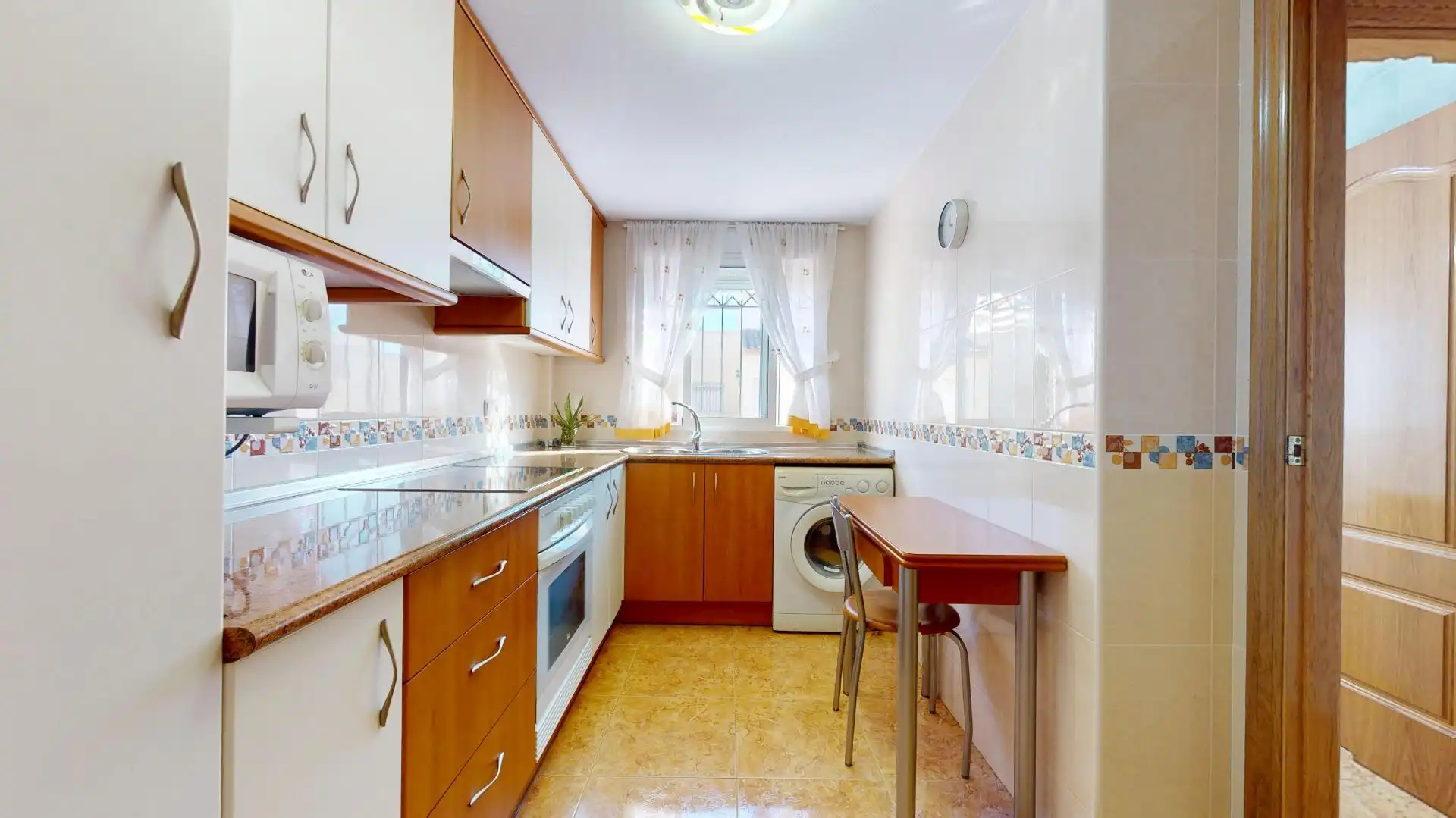 Cocina de Dúplex en venta en San Pedro del Pinatar con Terraza, Amueblado y Piscina comunitaria