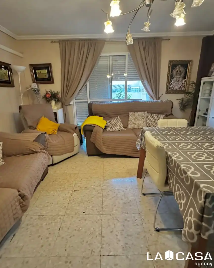 Sala de estar de Piso en venta en Sevilla con Balcón