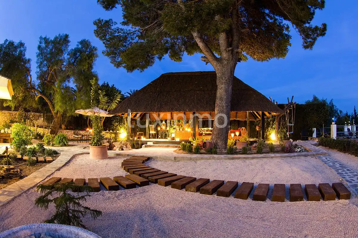 Xalet amb piscina en venda a La Empedrola