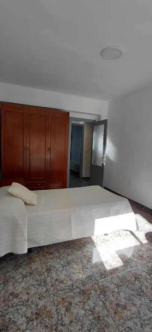 Bedroom of Flat for rent in Granada  with Furnished, Oven and Washing machine