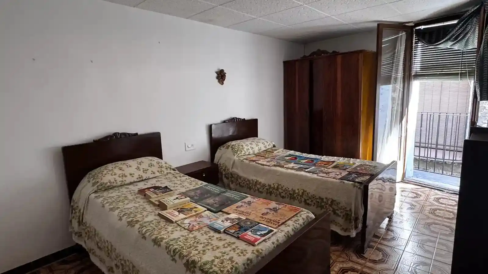 Dormitori de Casa adosada en venda en Valderrobres amb Moblat i Balcó