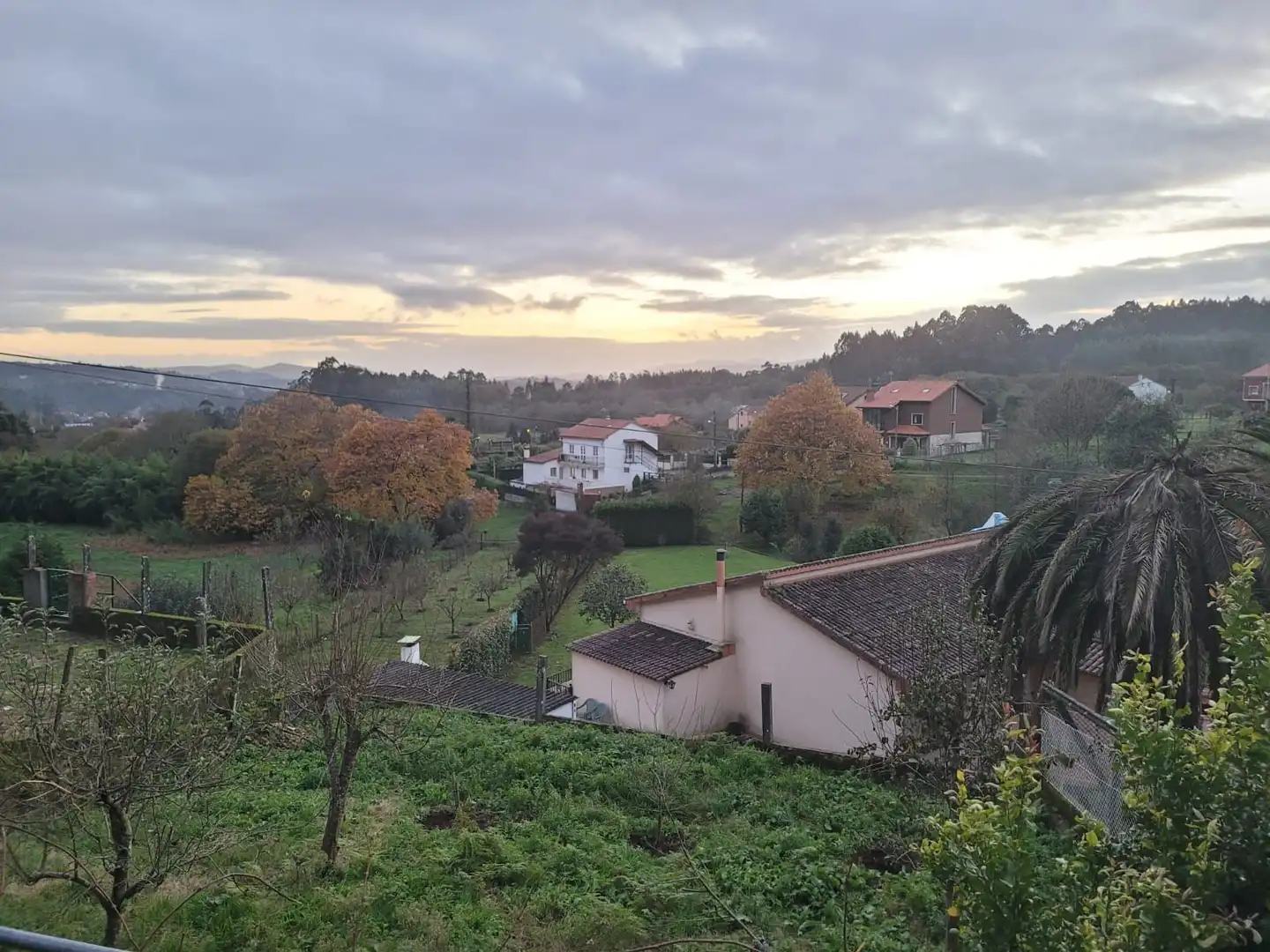 Vista exterior de Casa o chalet en venta en Santiago de Compostela 