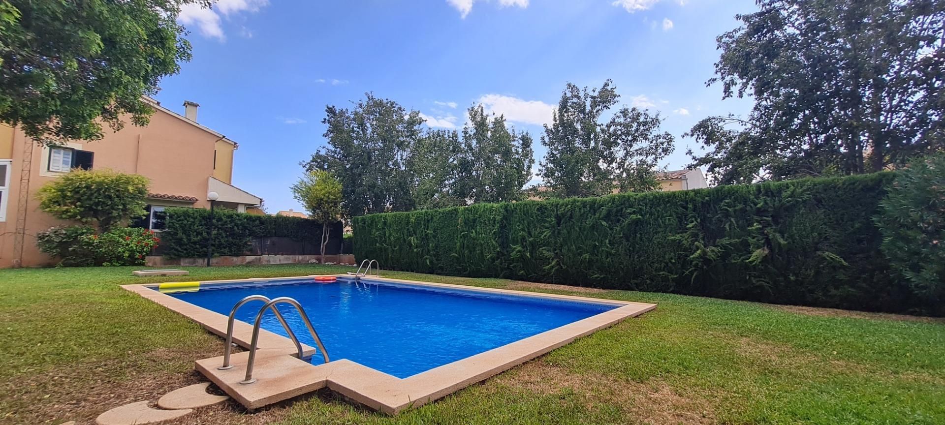 Piscina de Casa adosada en venda en Marratxí amb Calefacció, Jardí privat i Terrassa