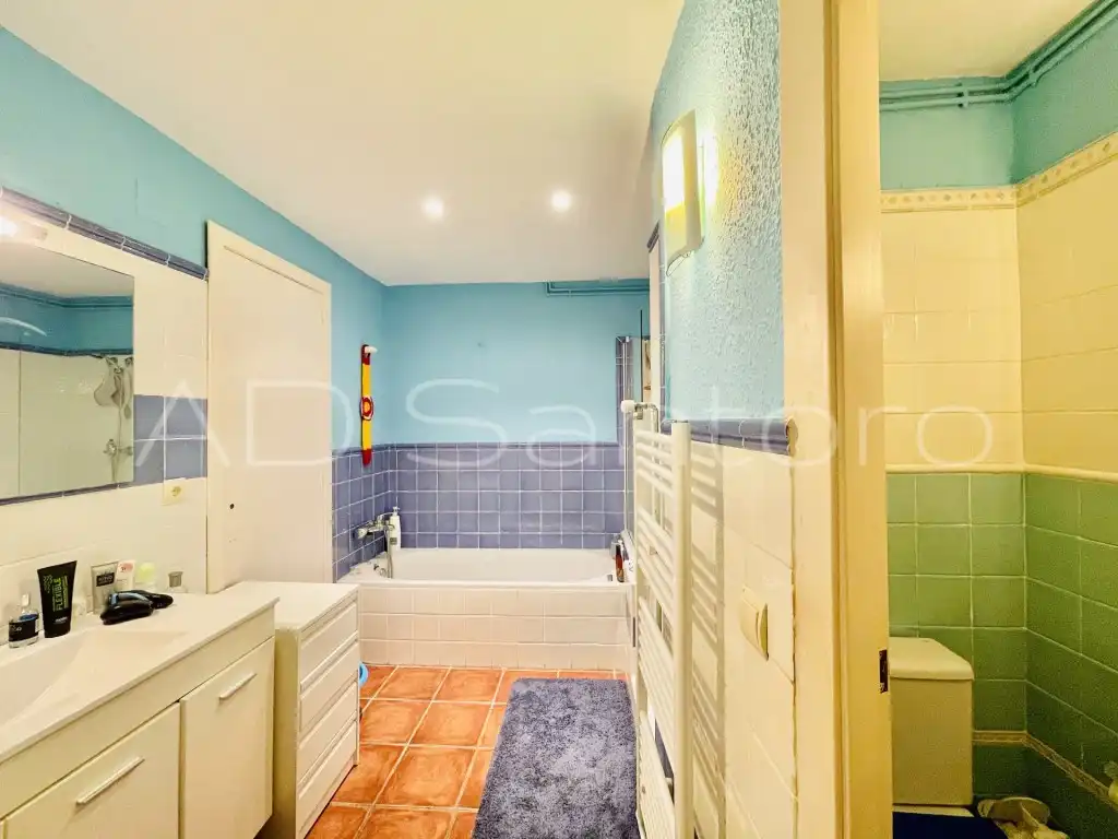 Bathroom of Houses for sale in Sant Pere de Ribes  with Private garden, Terrace and Swimming Pool