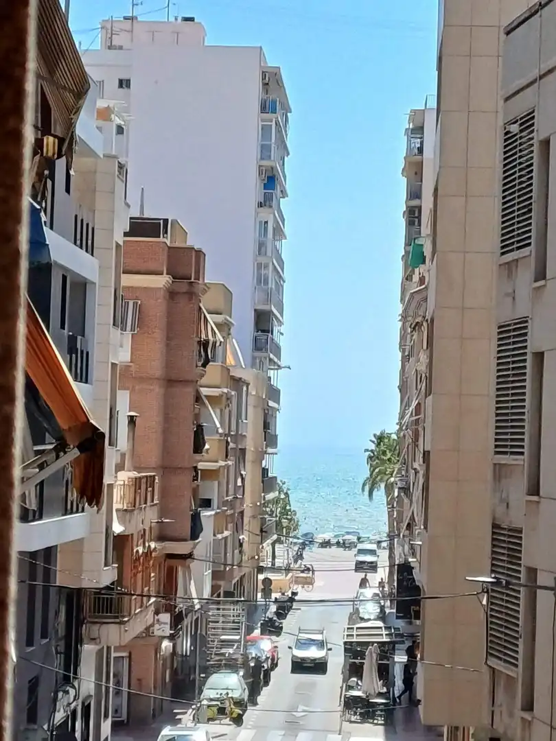 Vista exterior de Piso de alquiler en Santa Pola con Aire acondicionado, Terraza y Amueblado