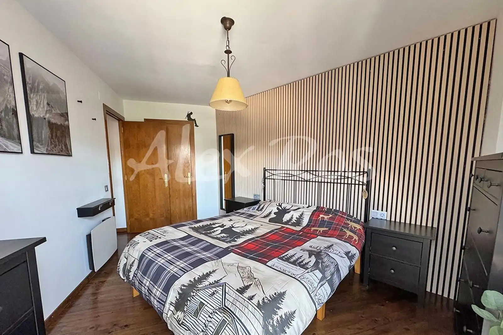 Schlafzimmer von Wohnungen zum Verkauf in Bellver de Cerdanya mit Terrasse, Abstellraum und Möbliert