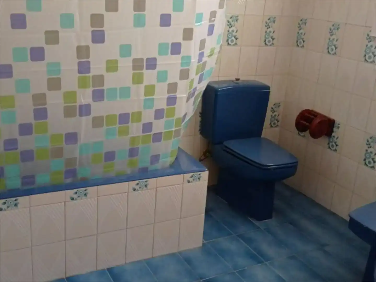 Bathroom of Detached homes for sale in Carmona  with Storage room, Furnished and Balcony